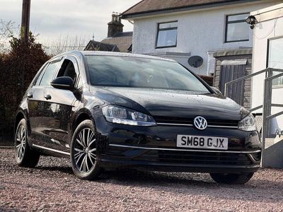 Usado VW Golf VII SE 115 HP (84 kW) 2018 Preto Citadino