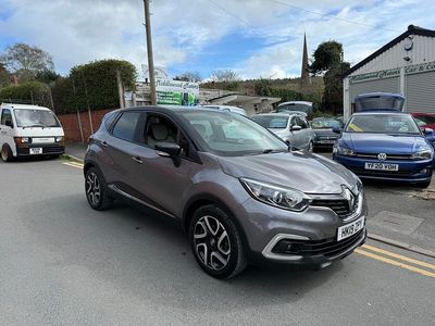 Used Renault Captur Iconic 90 HP (66 kW) 2019 Grey/black SUV