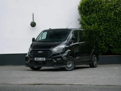 Używany Ford Transit Custom Limited 170 KM (125 kW) 2023 Czarny Van