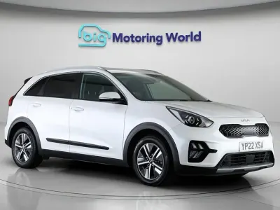 Gebraucht Kia Niro 139 PS (102 kW) 2022 Weiß SUV