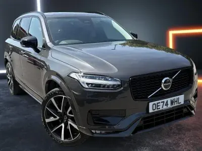 Usado Volvo XC90 Plus 250 HP (183 kW) 2024 Cinzento SUV