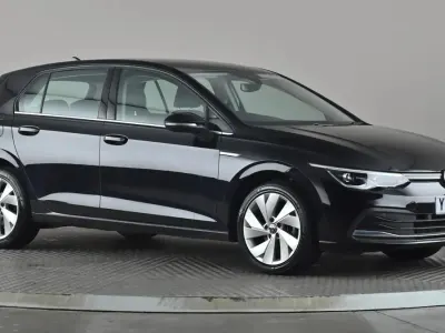 Używany VW Golf VIII Style 130 KM (95 kW) 2020 Czarny Hatchback