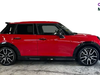 Used Mini Cooper Hatch 114 kW (156 HP) 2025 Red Hatchback