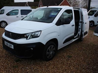 Used Peugeot Partner 2019 White MPV
