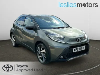 Usado Toyota Aygo X 72 HP (52 kW) 2023 Verde SUV