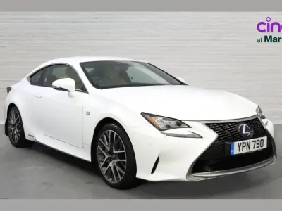 Begagnad Lexus RC300h Sport Line 220 HK (161 kW) 2016 Vit Sportkupé