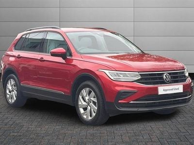 Usado VW Tiguan Life 150 HP (110 kW) 2021 Vermelho SUV