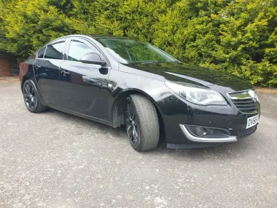 Used Vauxhall Insignia SRi 170 HP (125 kW) 2016 Black Hatchback