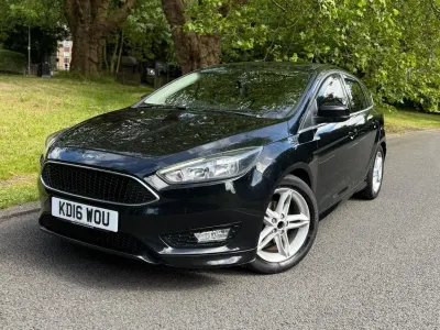 Used Ford Focus Zetec 125 HP (91 kW) 2016 Black Hatchback