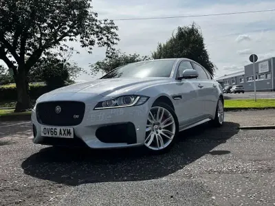Used Jaguar XF S 300 HP (220 kW) 2017 White Sedan