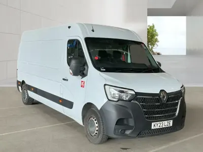 Gebraucht Renault Master 2023 Weiß Van / Kleinbus