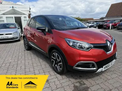 Second-hand Renault Captur Signature 90 CP (66 kW) 2016 Roșu SUV