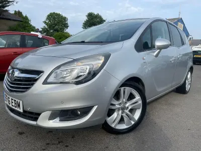 Used Vauxhall Meriva 120 HP (88 kW) 2016 Silver MPV