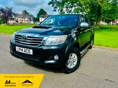 Used Toyota HiLux 144 HP (105 kW) 2014 Black Pickup