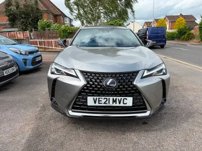 Used Lexus UX 250h 181 HP (133 kW) 2021 Silver SUV