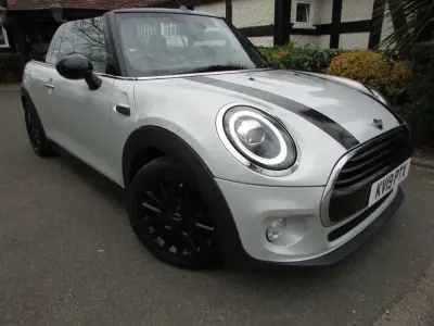 Usado Mini Cooper Cabriolet Classic 2019 Plateado Descapotable