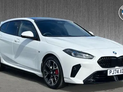 Usado BMW 120 M Sport 168 CV (123 kW) 2024 Blanco Utilitario