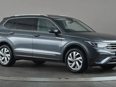 Używany VW Tiguan Life 150 KM (110 kW) 2023 Szary SUV
