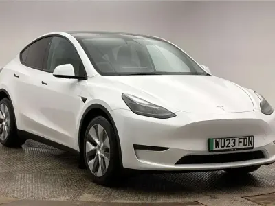Używany Tesla Model Y 282 kW (384 KM) 2023 Biały SUV