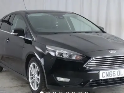 Used Ford Focus Zetec 125 HP (91 kW) 2016 Black Hatchback