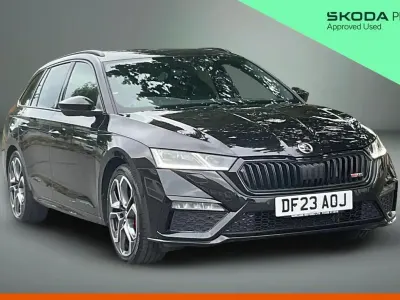 Used Skoda Octavia vRS 196 HP (144 kW) 2023 Black Estate