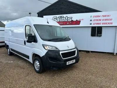 Usado Peugeot Boxer Premium 140 CV (102 kW) 2023 Blanco Van