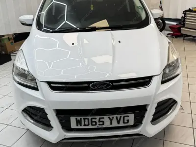 Usado Ford Kuga Titanium 150 CV (110 kW) 2015 Blanco SUV