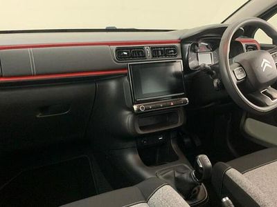 Usado Citroën C3 PureTech 82 HP (60 kW) 2022 Cinzento Citadino