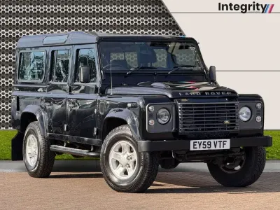 Usado Land Rover Defender 122 HP (89 kW) 2009 Preto Carrinha