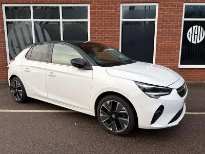 Used Vauxhall Corsa-e Elite 100 kW (136 HP) 2022 White Hatchback