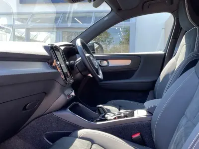 Used Volvo XC40 Plus 194 HP (142 kW) 2025 Black SUV