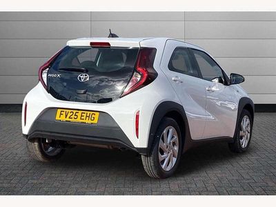 Used Toyota Aygo X PURE 72 HP (52 kW) 2025 White SUV