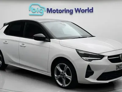 Used Vauxhall Corsa S 131 HP (96 kW) 2023 White Hatchback