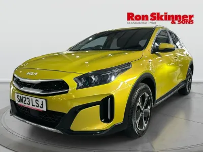 Used Kia XCeed 2023 Yellow SUV