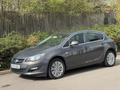 Used Vauxhall Astra Excite 110 HP (80 kW) 2015 Grey Hatchback