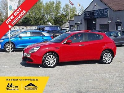 Used Alfa Romeo Giulietta 120 HP (88 kW) 2016 Red Hatchback