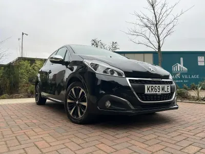 Used Peugeot 208 2019 Black Hatchback