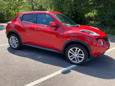 Used Nissan Juke N-Connecta 110 HP (80 kW) 2016 Red SUV