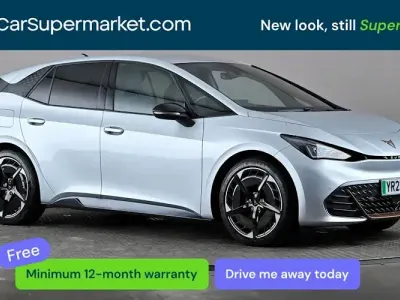 Usado Cupra Born e-Boost 169 kW (230 CV) 2023 Plateado Utilitario