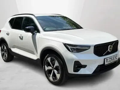 Used Volvo XC40 Plus 161 HP (118 kW) 2025 White SUV