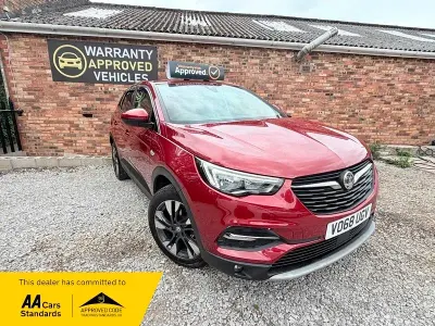 Used Vauxhall Grandland X Sport 130 HP (95 kW) 2018 Red SUV