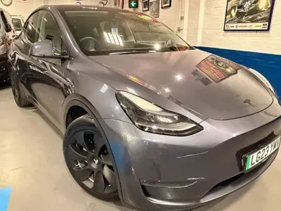 Used Tesla Model Y Long Range AWD 286 kW (389 HP) 2025 SUV