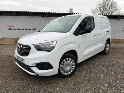 Used Vauxhall Combo S 100 HP (73 kW) 2023 White MPV