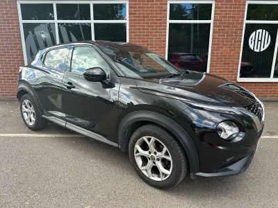 Used Nissan Juke N-Connecta 114 HP (83 kW) 2020 Black SUV