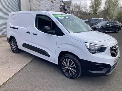 Used Vauxhall Combo 100 HP (73 kW) 2023 White MPV