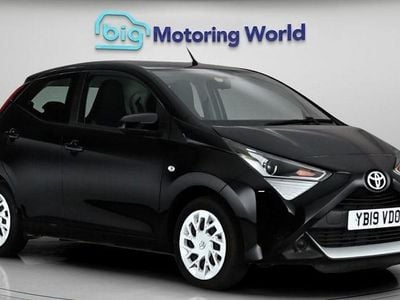Used Toyota Aygo X-play 72 HP (52 kW) 2019 Black Hatchback
