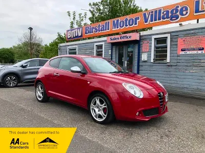 Used Alfa Romeo MiTo Distinctive 105 HP (77 kW) 2013 Red Hatchback