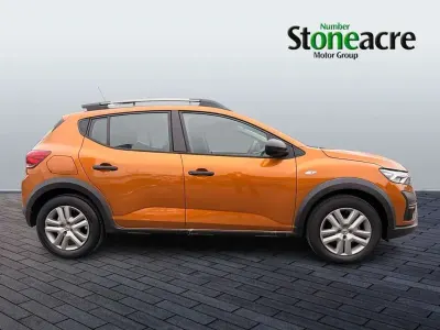 Used Dacia Sandero Essentiel 90 HP (66 kW) 2022 Orange Hatchback