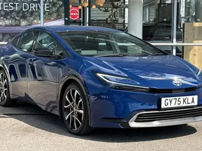 Used Toyota Prius 223 HP (164 kW) 2025 Blue Hatchback