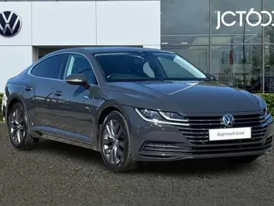 Usado VW Arteon SE 190 HP (139 kW) 2019 Cinzento Citadino